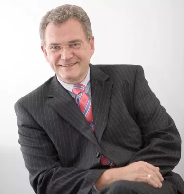 Bild: Bausparen ist aktuell und hat hohe Zuwachsraten, aber was dann, wenn der Bausparvertrag zugeteilt wird?