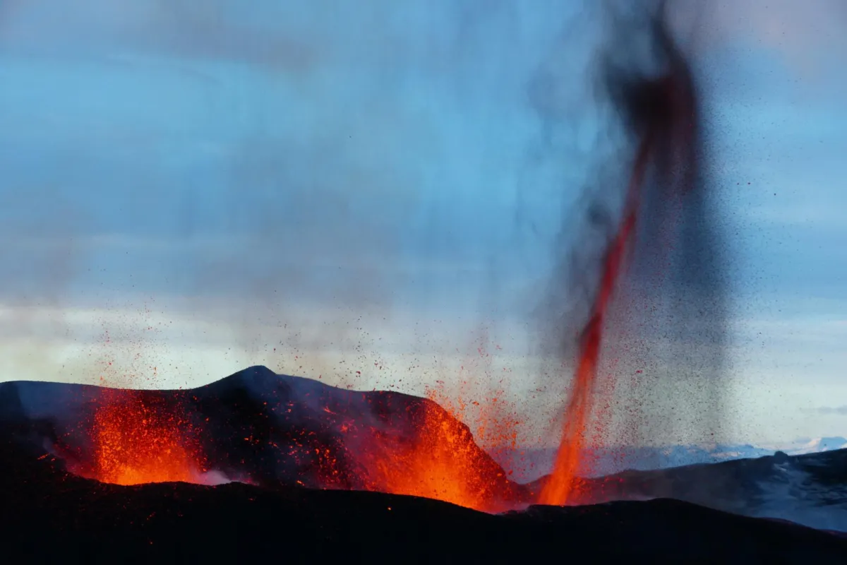 Der Ausbruch des Eyjafjallajökull im Süden Islands (Quelle: Marc Szeglat/Unsplash)