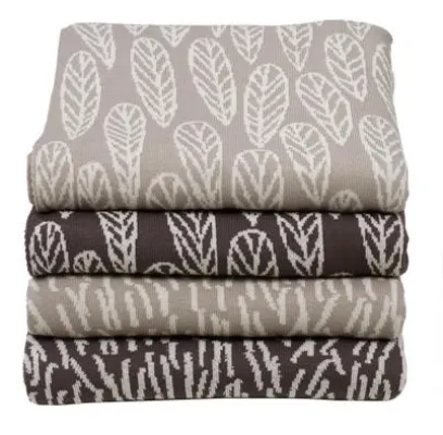 Bild: für wahre tierfreunde  merinostrickdecken / plaids "fake fur" von bombdesign