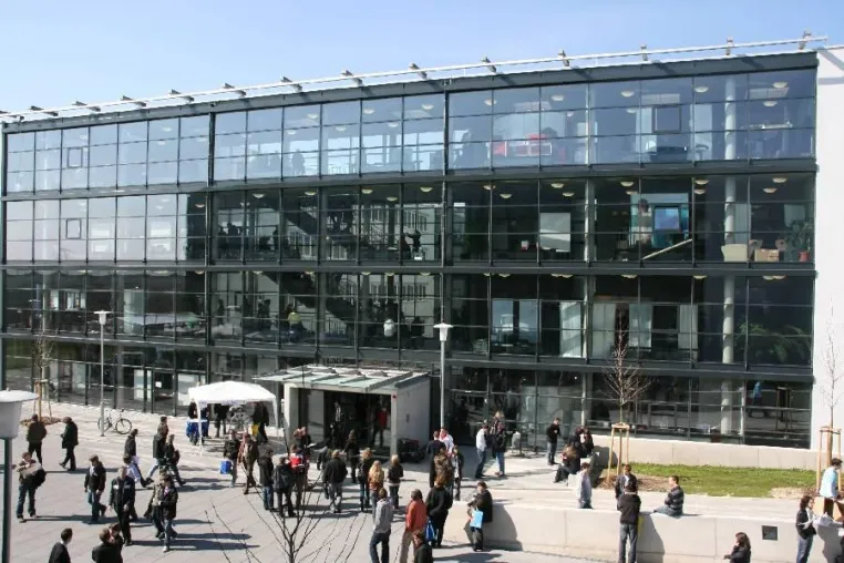 Bild: Studieninformationstag 2009 - Duale Hochschule Baden-Württemberg Mannheim verzeichnet neuen Aussteller-Rekord