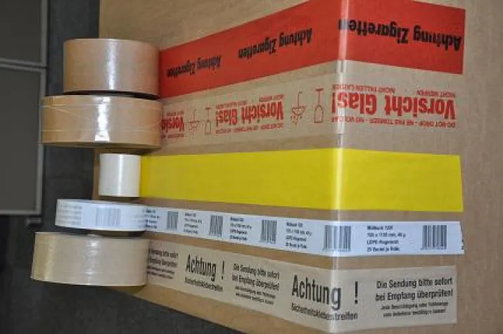 Bild: Nassklebeband mit eigenem Logo bedrucken