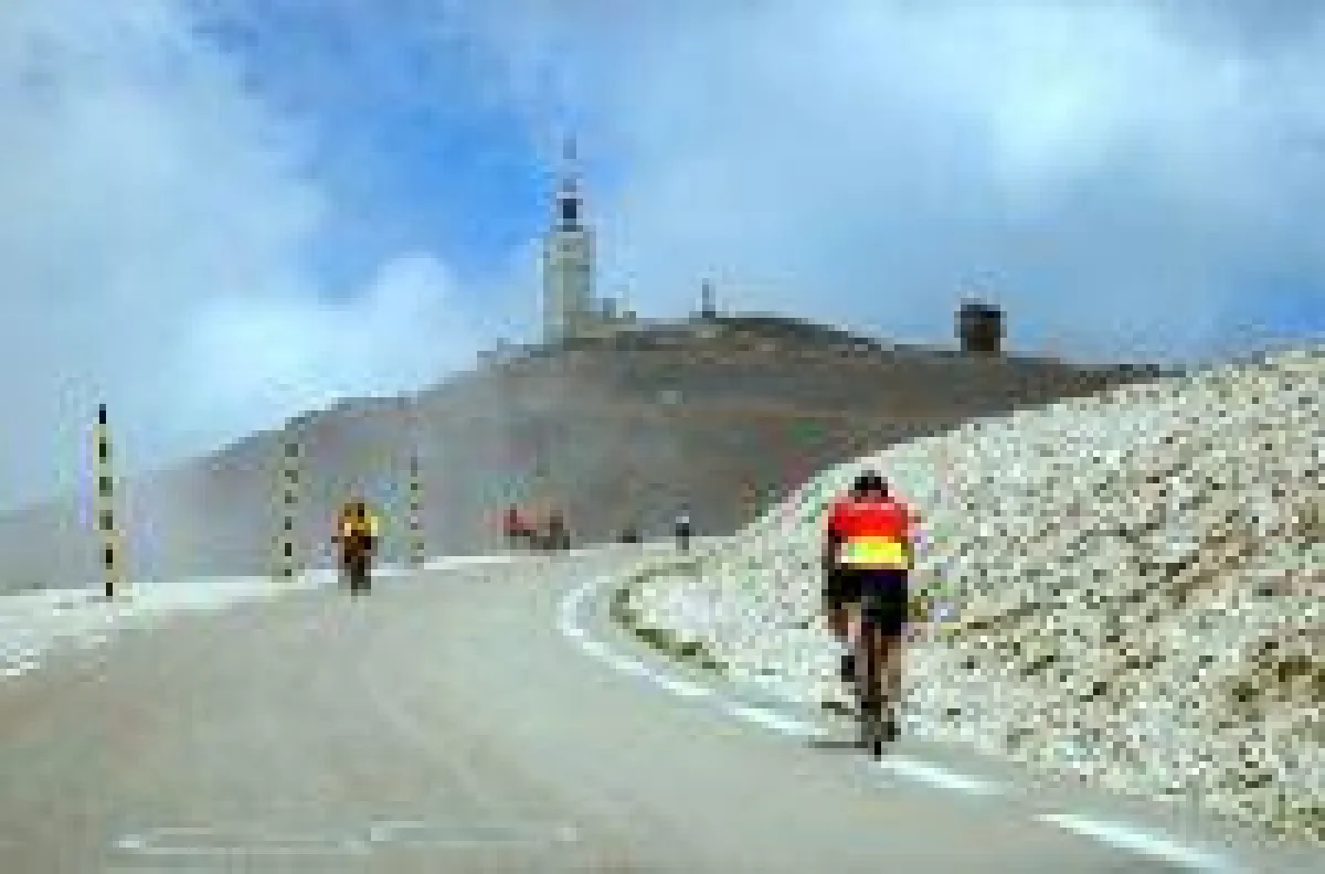 Den mächtigen Mont Ventoux mit dem Rad erobern