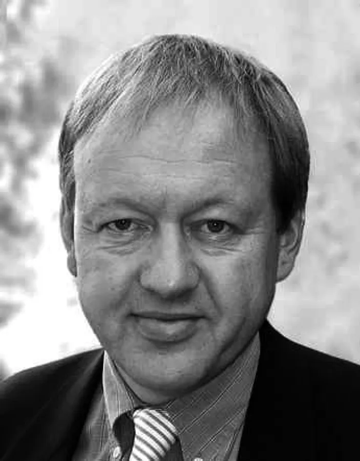 Neuer Rektor der AKAD-FH Pinneberg: Professor Dr. Roland Schwesig