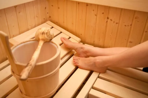 Bild: In der Sauna lauert Fußpilz