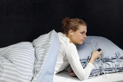 Bild: Maritimer Look für’s Bett – Designerbettwäsche in Bioqualität leitet den Sommer ein