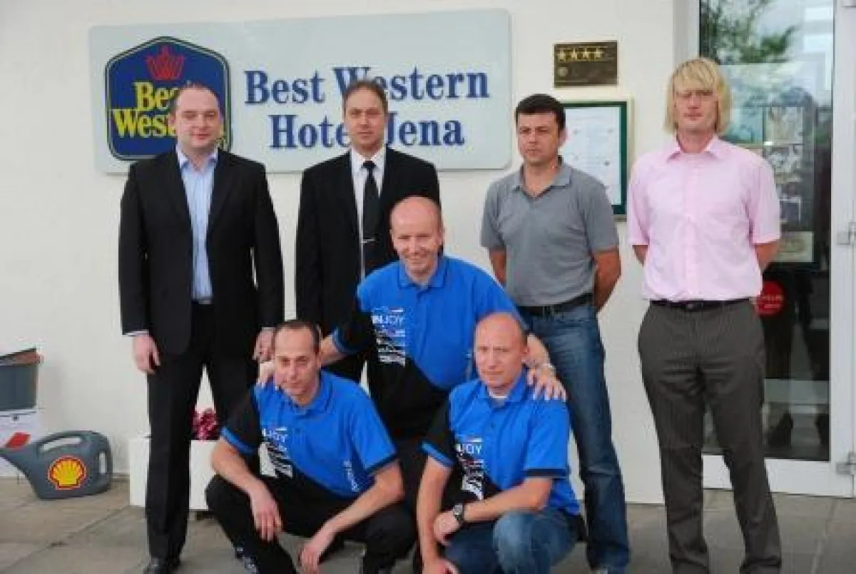 hinten links Marcel Keil, Jens Mende, Kai Lohse, Marcus Schulze und vorne die drei Neuverpflichtungen von links Andreas Pawlowski, Uwe Axt und Silvio Deuschle