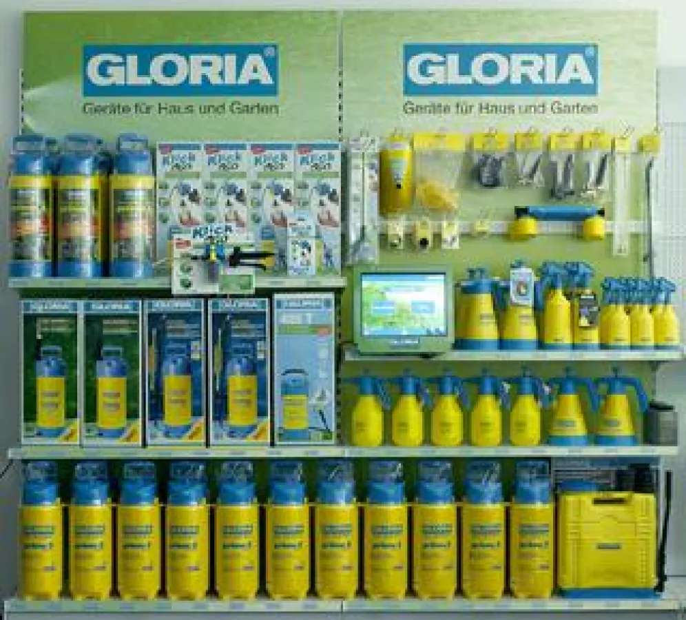 In vielen Gärten eine Institution: die gelben Sprühgeräte von Gloria
