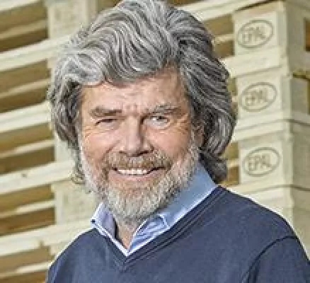 Bild: Bergsteiger-Ikone Reinhold Messner als Markenbotschafter der Gütegemeinschaft Paletten e.V. LIVE auf FachPack