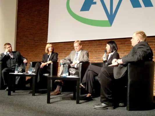 AIM-Herbstforum in Berlin: Deutschland setzt mit neuem Personalausweis Zeichen Bild: AIM-Herbstforum in Berlin: Deutschland setzt mit neuem Personalausweis Zeichen