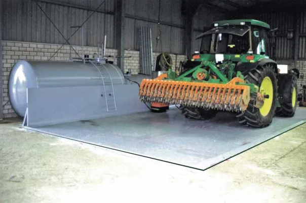 Effizientes Tankmanagement mit Selbstbetankung auf Abfüllplätzen für Dieselbetankung und fahrbaren Dieseltanks Bild: Effizientes Tankmanagement mit Selbstbetankung auf Abfüllplätzen für Dieselbetankung und fahrbaren Dieseltanks