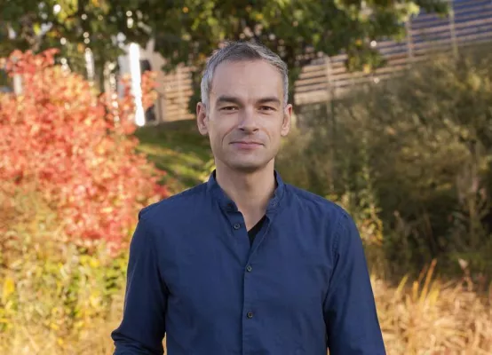 Bild: Patrick Müller receives the „EMBO Young Investigator” Award