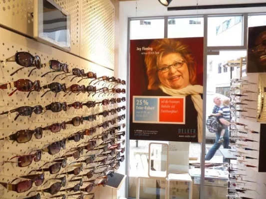 Bild: Brillen zum Feierpreis: Viele Kunden feiern mit Delker Optik