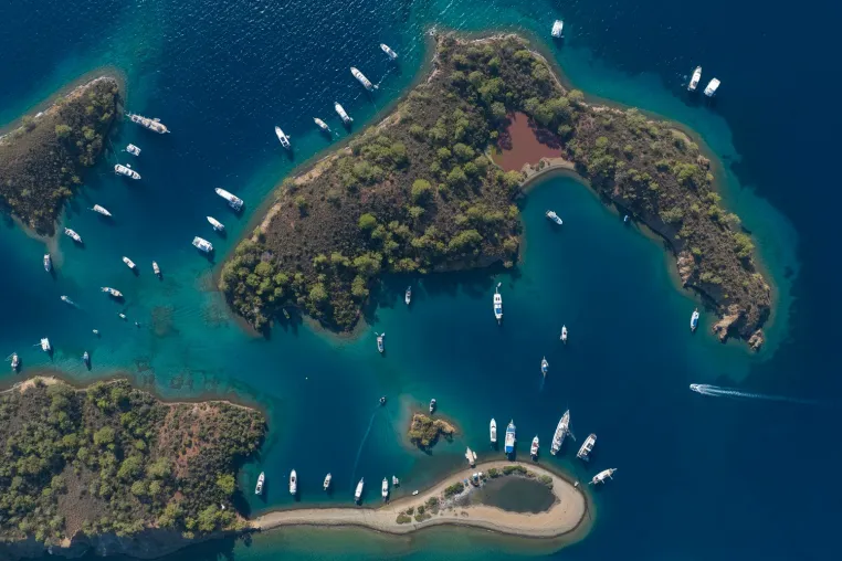 Bild: Mit dem Wind unterwegs: Entschleunigung auf der Blauen Reise entlang der Küsten  von Türkiye 