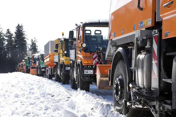 Bild: Unimog Tour 2012: Emmy B. realisiert deutschlandweite Special-Trucks-Roadshow von Mercedes-Benz