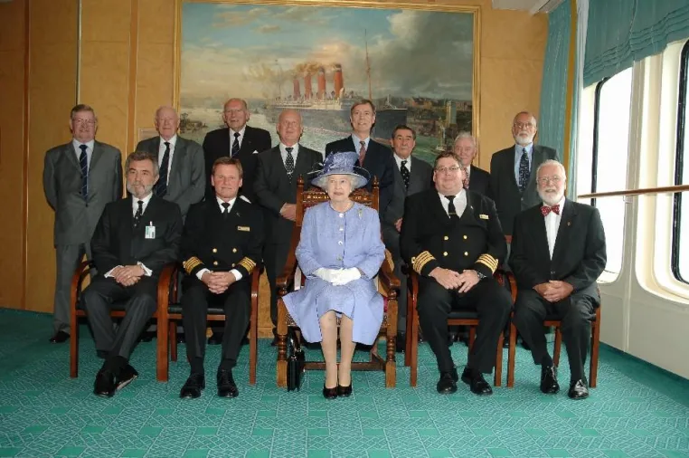 Bild: Queen Elizabeth II auf Abschiedsbesuch bei Queen Elizabeth 2