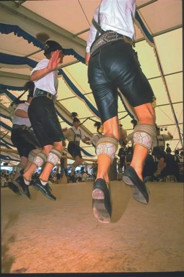 Plattler im Festzelt