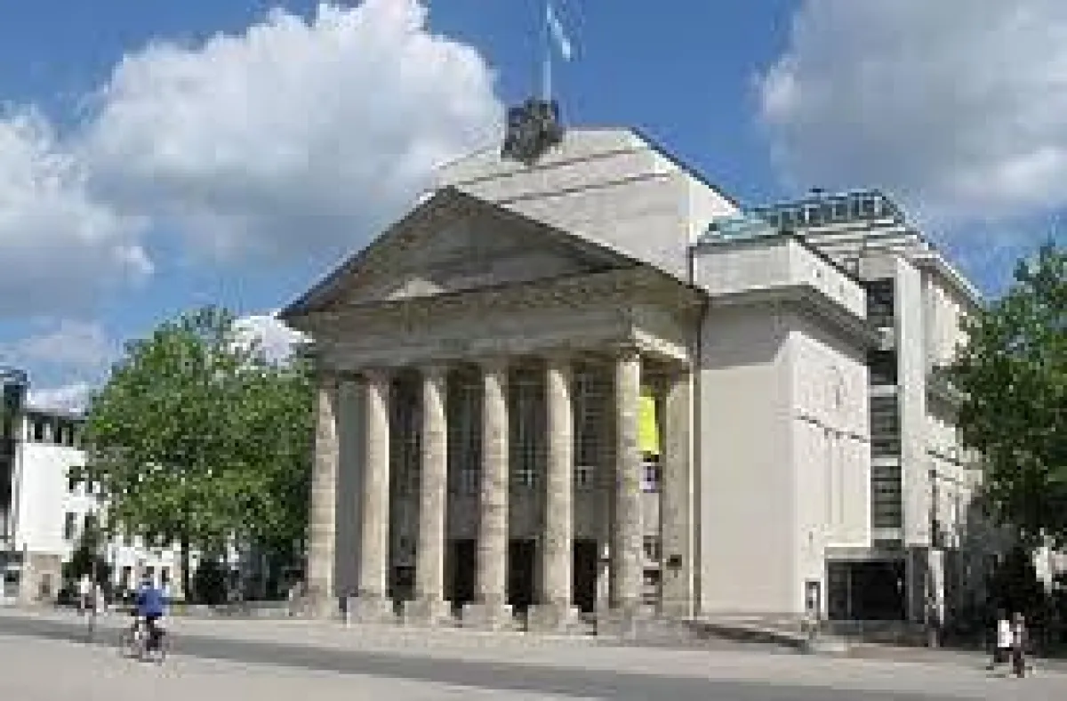 Zusammenarbeit des Landestheaters Detmold mit der Multiton Elektronik GmbH