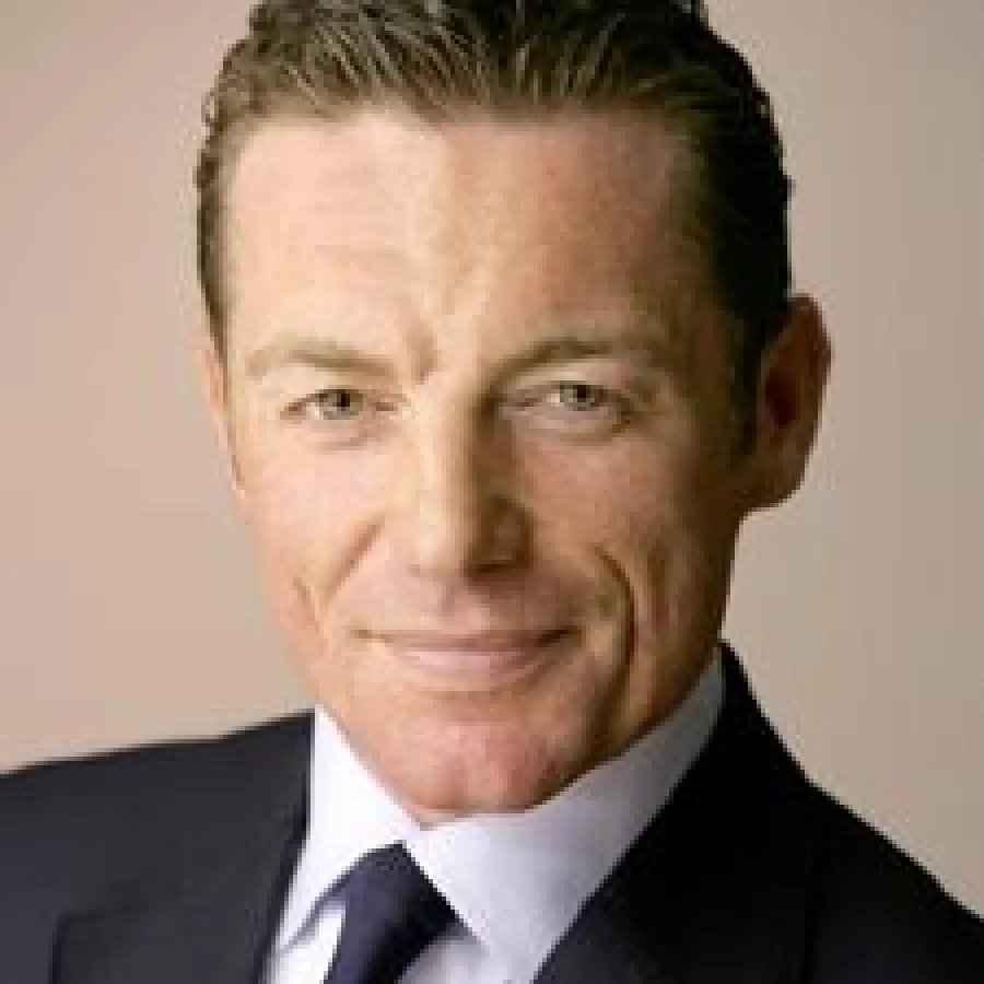 Dirk Pfister ist auch in seiner Freizeit treffsicher gekleidet z.B. wenn er im Anzug seinem Hobby, dem Argentinischen Tango frönt