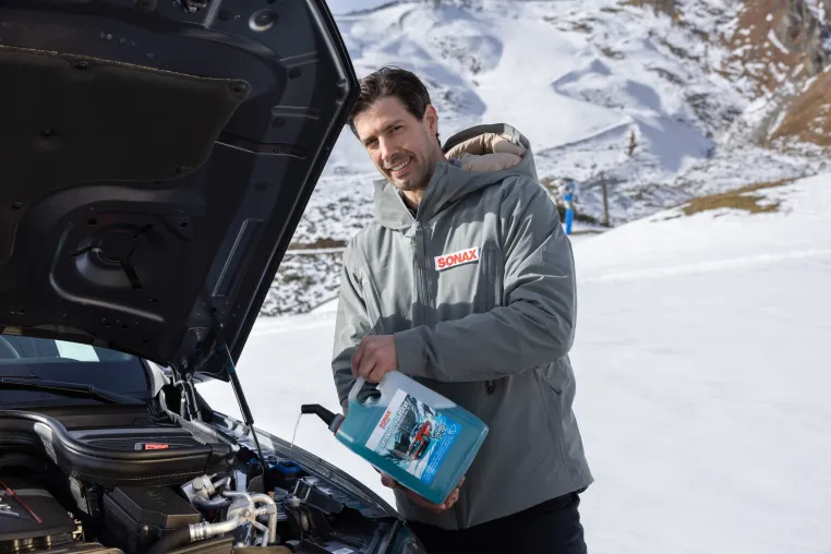 Klarer Durchblick auf und abseits der Piste – Joachim Puchner ist Markenbotschafter von SONAX Bild: Klarer Durchblick auf und abseits der Piste – Joachim Puchner ist Markenbotschafter von SONAX