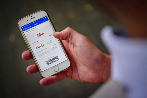 Bild: HandyTicket Deutschland ermöglicht Ticketkauf für den On-Demand-Bus myBUS der DVG