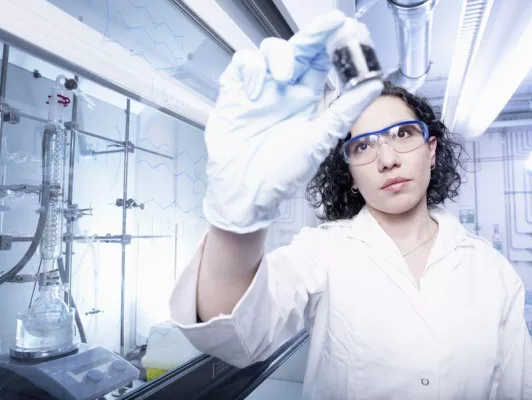 Mehr Ressourceneffizienz bei der Herstellung chemischer Erzeugnisse Bild: Mehr Ressourceneffizienz bei der Herstellung chemischer Erzeugnisse