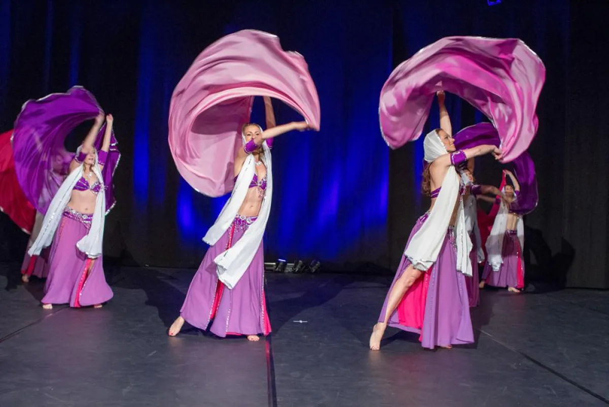 200 Tänzerinnen, der Basar und Tanzworkshops locken nach Herne
