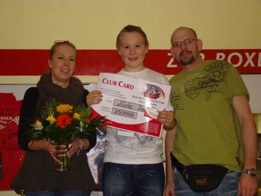 Bild: Kart-World & Freizeitpark Am Juliusturm GmbH feiert und begrüßt sein 250.000stes Club-Mitglied