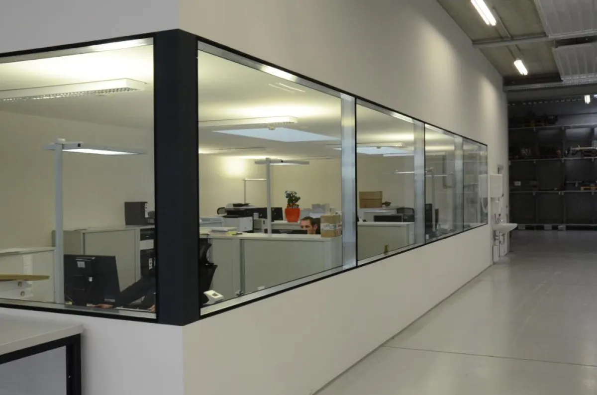 AL-KO Kundencenter, Kleinkötz (Planline Eckverglasung)