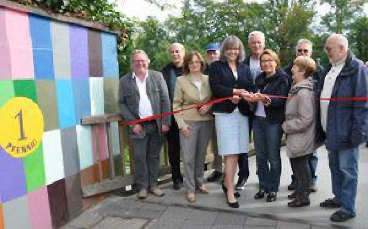 Einweihung des Kunstprojekts an der Pfennigbrücke in Celle. Foto: Margitta True