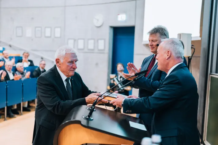 Bild: Meilenstein und Stabwechsel: 25 Jahre Stiftung zur Förderung der OTH Regensburg