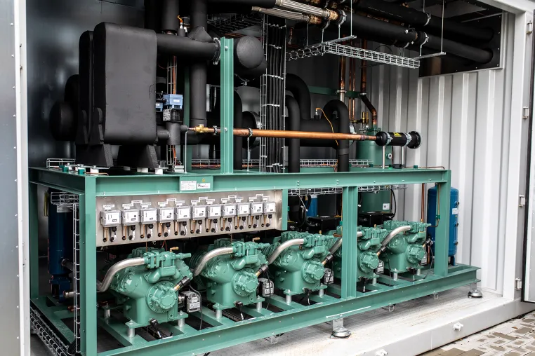 Erstes Batterie-Prüflabor mit klimaneutraler Kältetechnik auf Basis natürlicher Kältemittel Bild: Erstes Batterie-Prüflabor mit klimaneutraler Kältetechnik auf Basis natürlicher Kältemittel