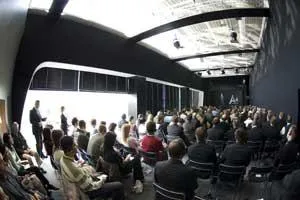 Bild: Outstanding Solutions unterstützt Audi A4 Training mit Triple_D