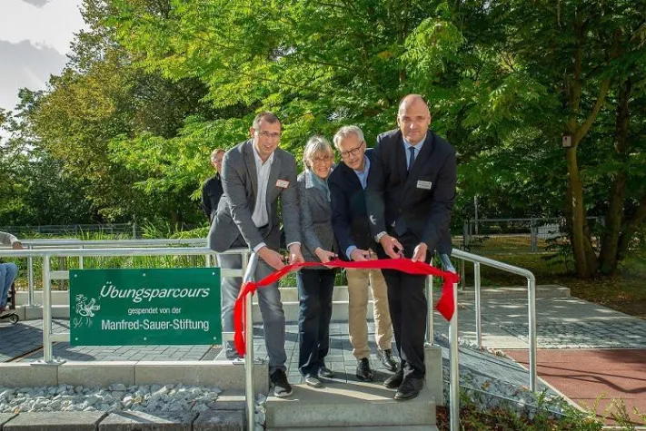 Bild: Einweihung des neuen Rollstuhl-Parcours