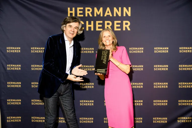 Bild: Neue Speaker braucht das Land - Angelika Neiber erfolgreich beim internationalen Speaker Slam