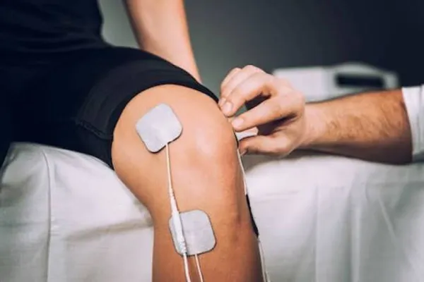 Revimed: TENS Gerät auf Rezept oder zum Kauf - nicht-medikamentöse Schmerztherapie für zuhause Bild: Revimed: TENS Gerät auf Rezept oder zum Kauf - nicht-medikamentöse Schmerztherapie für zuhause