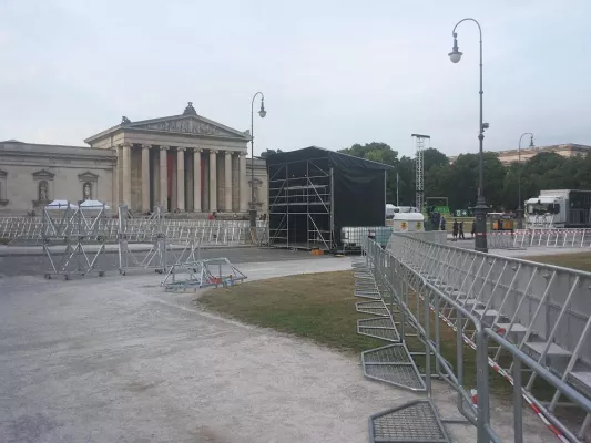 Bild: Heavy Metal auf dem Königsplatz