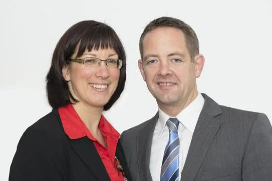 Bild: Stefanie Kühn und Markus Kühn aus Grafing bei München erneut unter den Top 50 der Finanzberater Deutschlands
