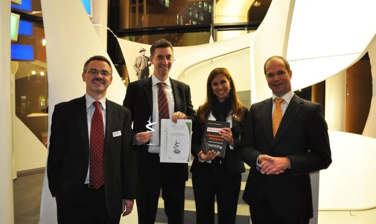 Bild: Fonds Finanz mit dem Bambus-Champion 2010 ausgezeichnet