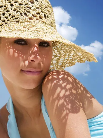 Bild: Kosmetik Guide Augsburg gibt Tipps zum Sonnenschutz