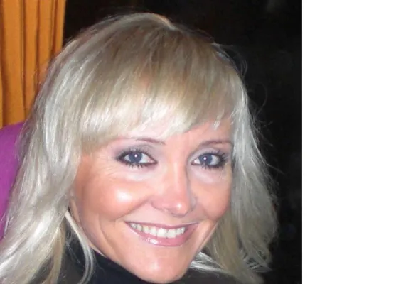 Mit moderner Fruchtsäurebehandlung gegen viele Hautprobleme Bild: Mit moderner Fruchtsäurebehandlung gegen viele Hautprobleme