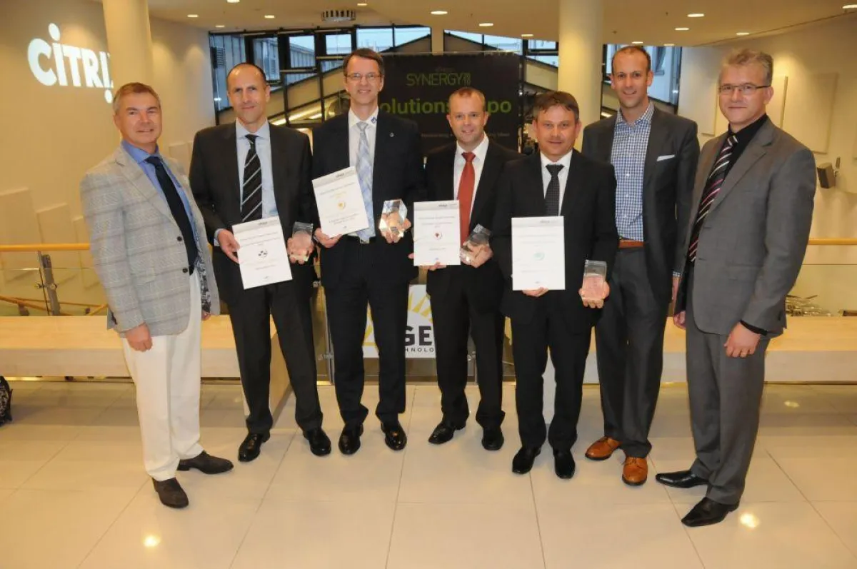 Dr. Thomas Kretzberg, Vorstand der Networkers AG, (2.v.l.) nahm den Award „Best Networking Product Partner Germany 2010“ entgegen.