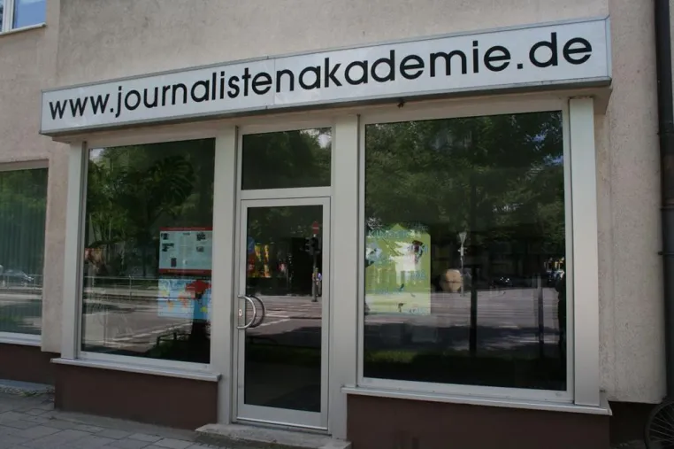 Lehrgang Journalismus berufsbegleitend startet am 29. Januar 2016 Bild: Lehrgang Journalismus berufsbegleitend startet am 29. Januar 2016