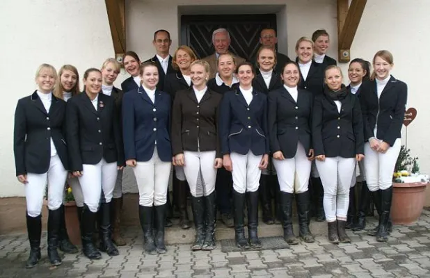 Erfolgreiche Prüflinge Bild: Erfolgreiche Prüflinge