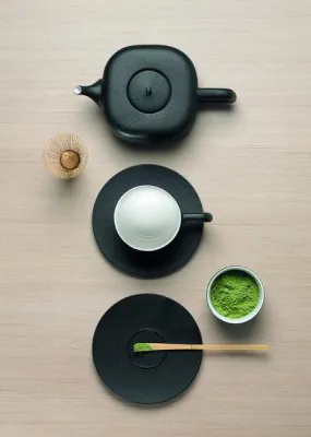 Bild: Teegenuss für alle Sinne - „IRON“ verbindet Form und Funktion