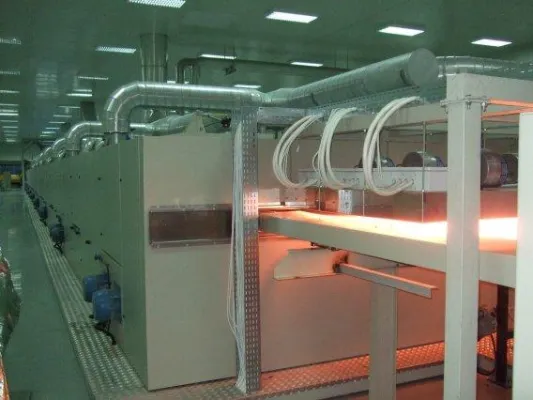 Infrarot-Strahler steigern die Produktion von Faservliesen Bild: Infrarot-Strahler steigern die Produktion von Faservliesen