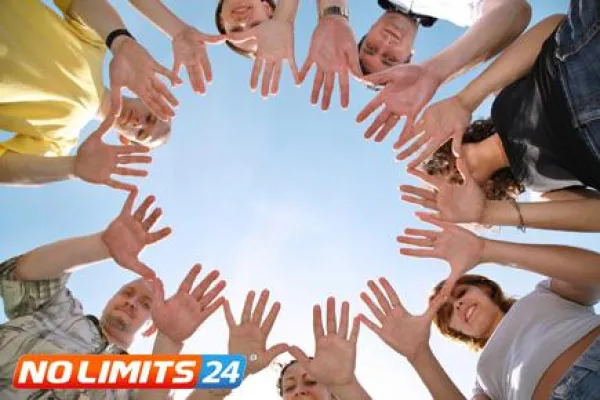 Bild: Internationaler Tag der Freundschaft – passende Erlebnisse for Friends