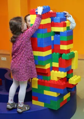 Bild: Bob der Baumeister™ feiert die Filmpremiere seines neuen 4-D Abenteuers im LEGOLAND® Discovery Centre Berlin