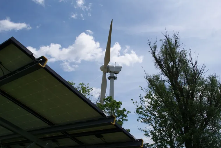 Bild: Digitalisierung für die Energiewende: E.DIS prüft Anlagen für erneuerbare Energien am Stromnetz automatisch