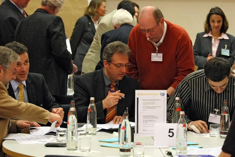 Die Kunst, Menschen zu bewegen: Erfolgreiches DQS-Forum zum Personalmanagement Bild: Die Kunst, Menschen zu bewegen: Erfolgreiches DQS-Forum zum Personalmanagement