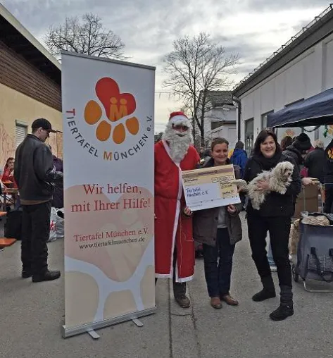 Bild: Weihnachtsüberraschung für die Tiertafel München e.V.: zooplus-Spende deckt Tierarztkosten für 2015